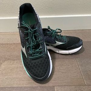 Mizuno Wave Rider Running Shoes